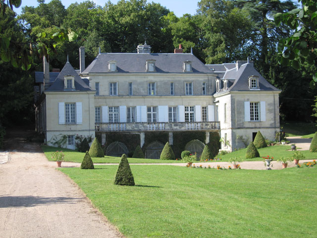 facade chateau